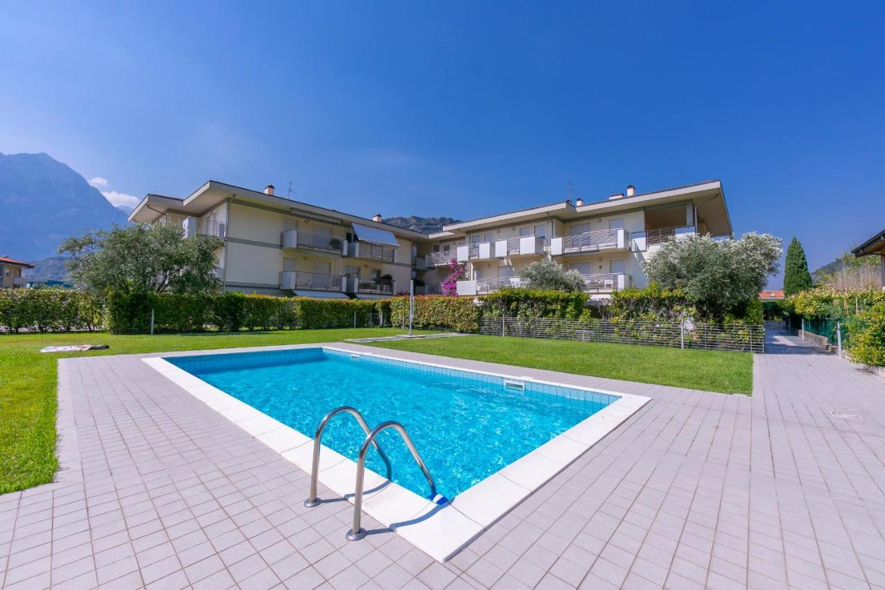Torbole Relax, Pool & Balcony Apartment - Happy Rentals Torbole Sul Garda Exterior foto