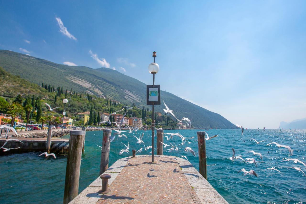 Torbole Relax, Pool & Balcony Apartment - Happy Rentals Torbole Sul Garda Exterior foto