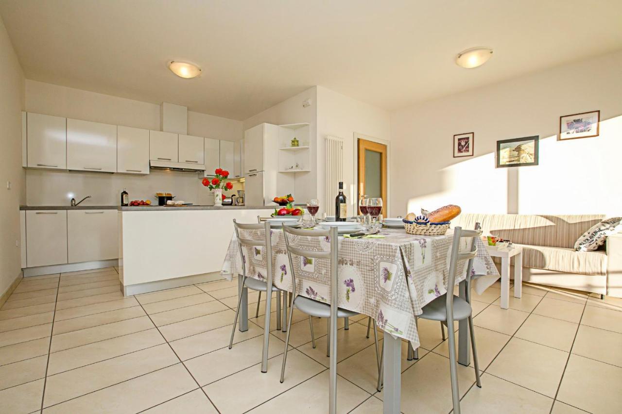 Torbole Relax, Pool & Balcony Apartment - Happy Rentals Torbole Sul Garda Exterior foto
