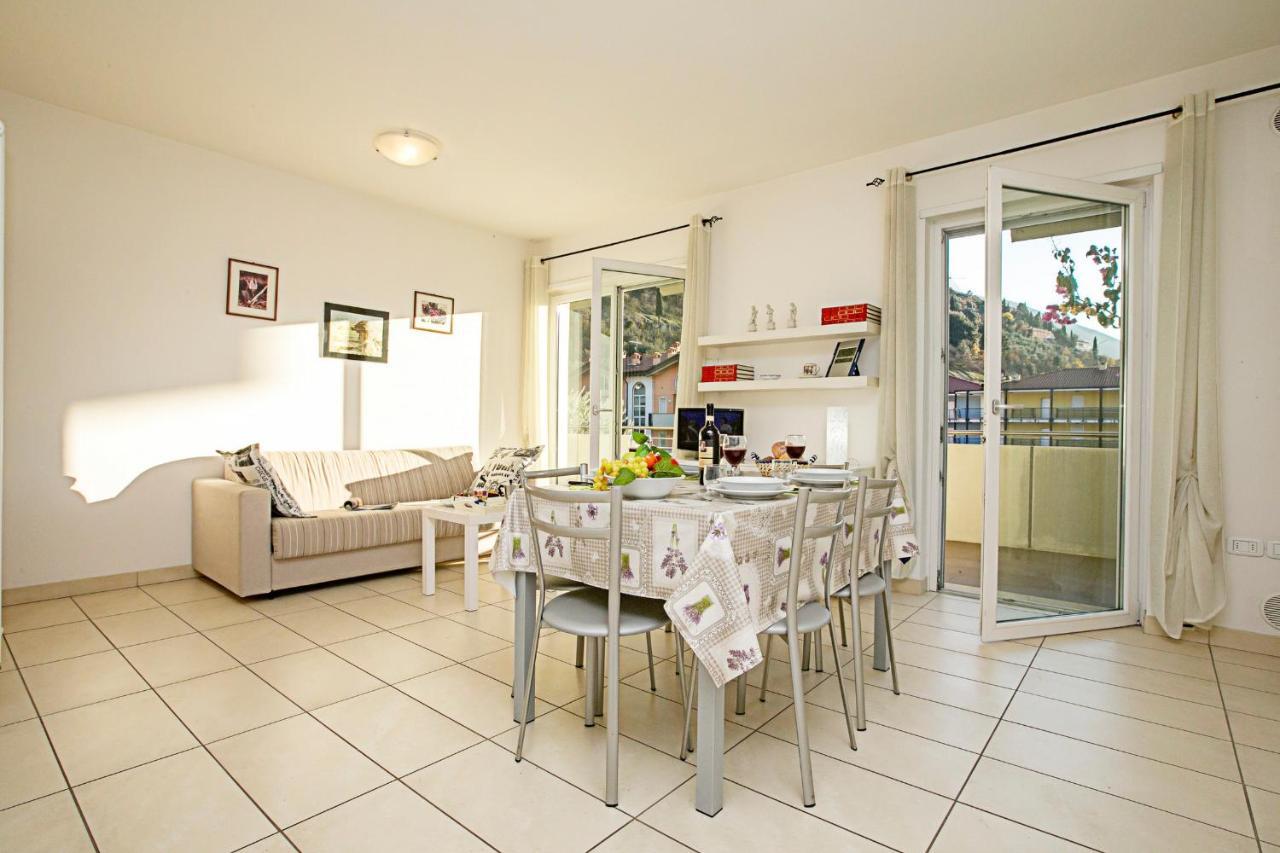 Torbole Relax, Pool & Balcony Apartment - Happy Rentals Torbole Sul Garda Exterior foto